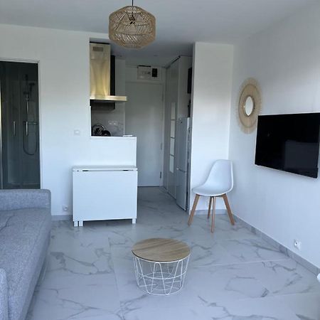 Superbe Appartement Avec Balcon Et Parking Aix-en-Provence Luaran gambar