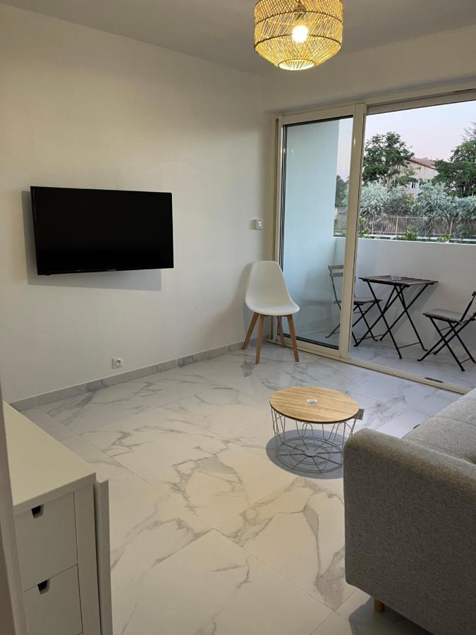 Superbe Appartement Avec Balcon Et Parking Aix-en-Provence Luaran gambar