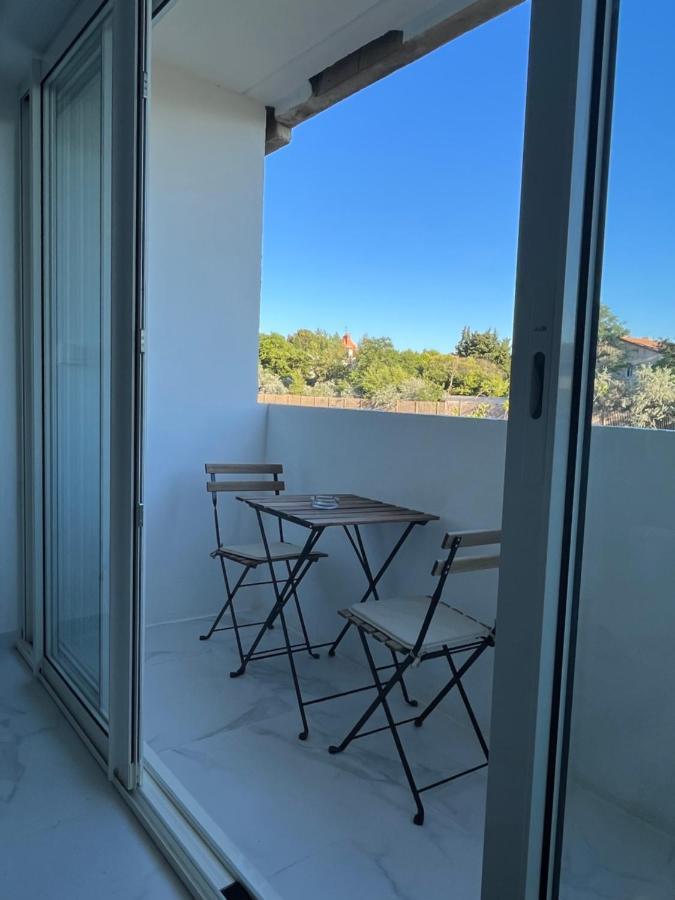 Superbe Appartement Avec Balcon Et Parking Aix-en-Provence Luaran gambar