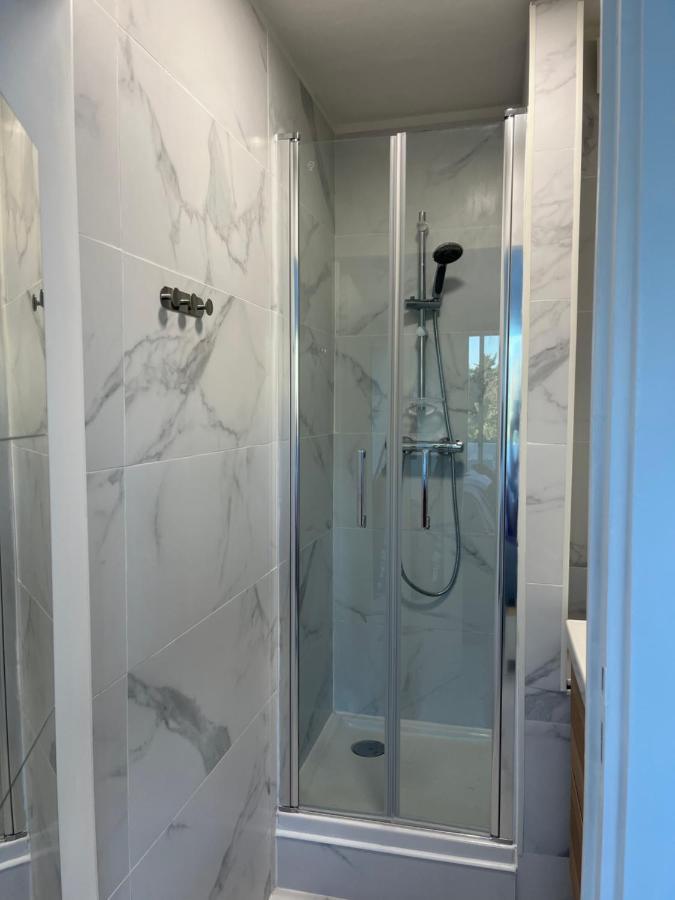 Superbe Appartement Avec Balcon Et Parking Aix-en-Provence Luaran gambar